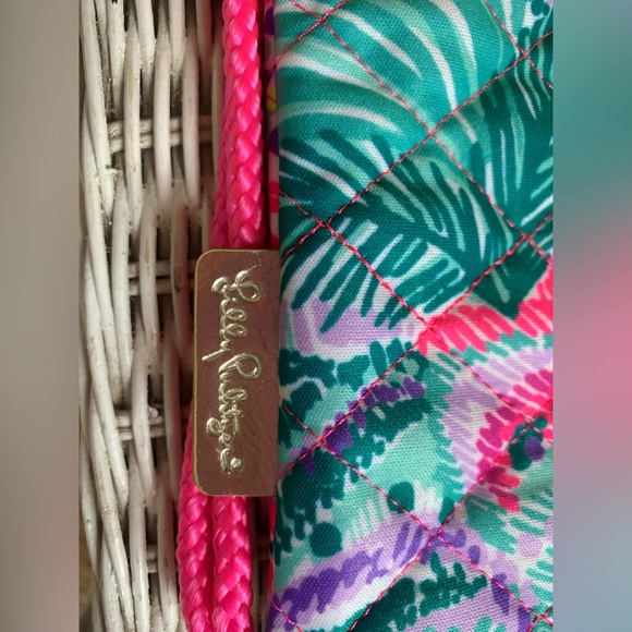 Beautiful and Bright Quilted Lilly Pulitzer Drawstring Backpack/Bag, Brand New - Picture 5 of 5